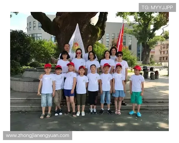 与足球明星亲密接触的机会来临，快来了解他们的故事与梦想吧