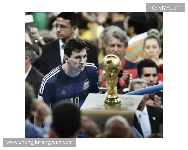 世界杯足球明星表演盛宴展现激情与技巧的完美结合