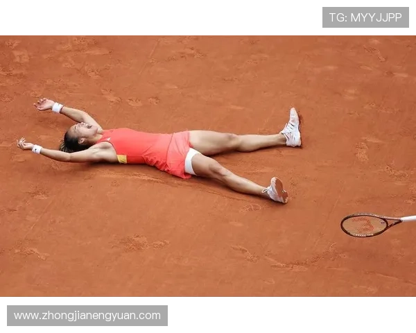 杭州网球队的蜕变与崛起：从默默无闻到赛场辉煌的成长之路